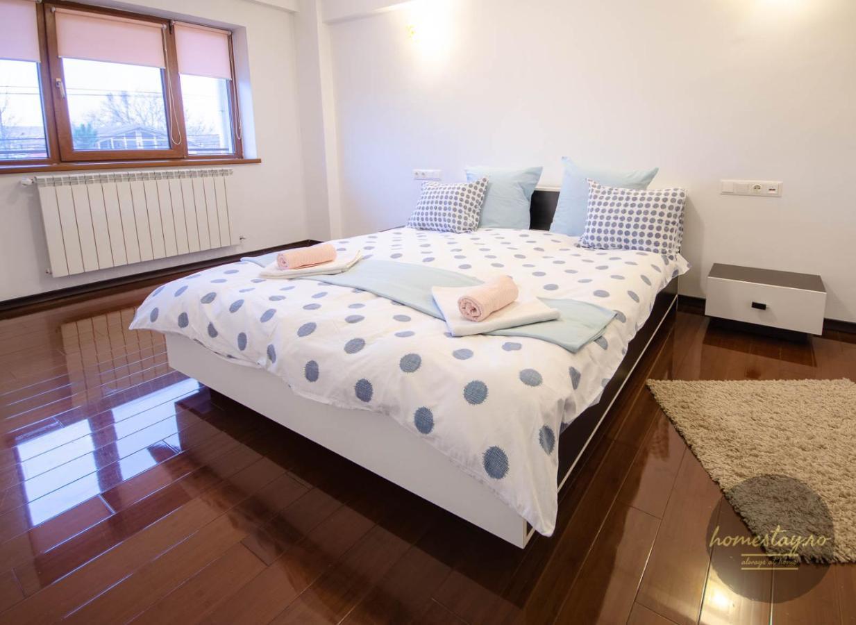Homestay Отопень Екстер'єр фото