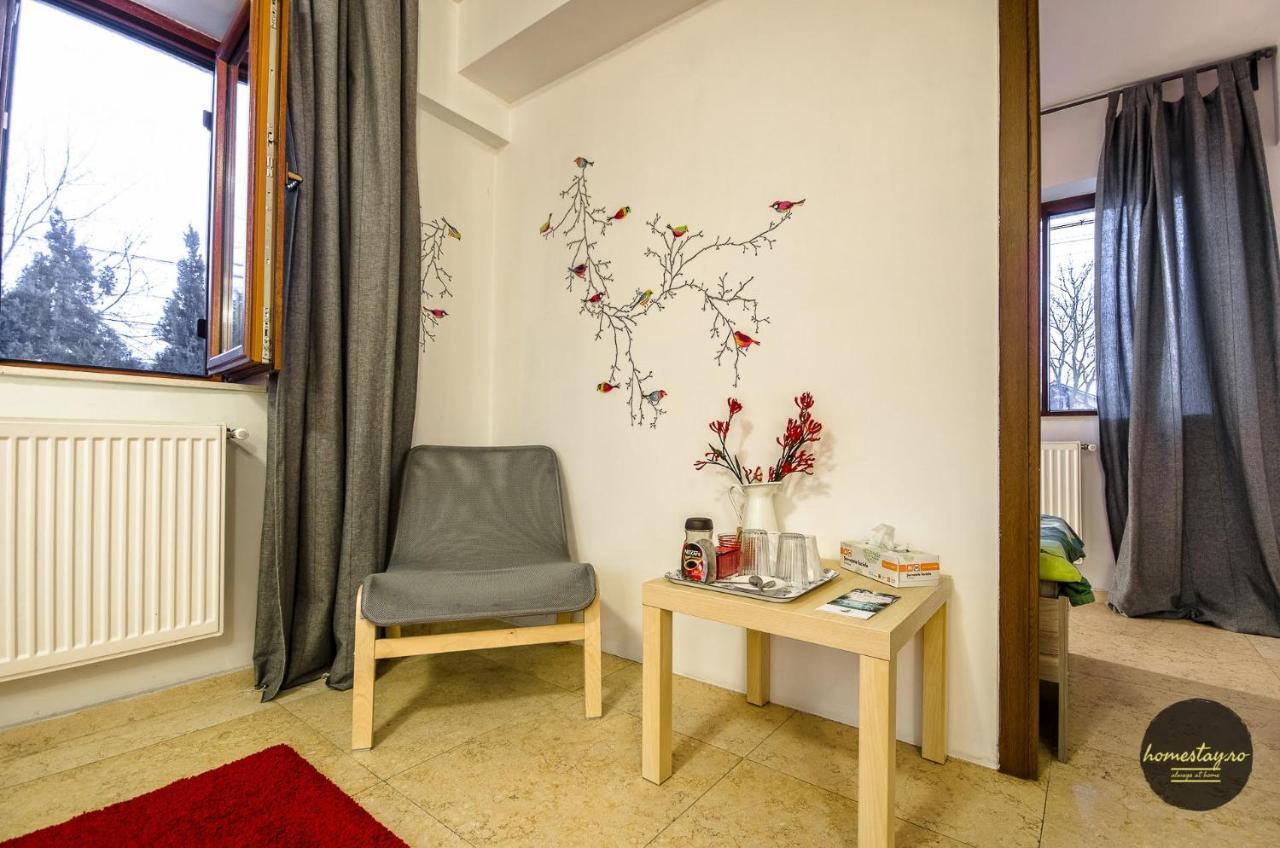 Homestay Отопень Екстер'єр фото