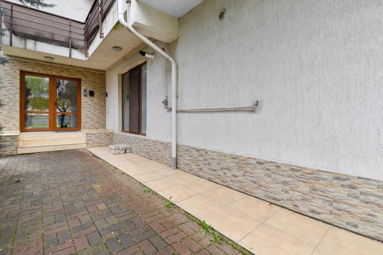 Homestay Отопень Екстер'єр фото