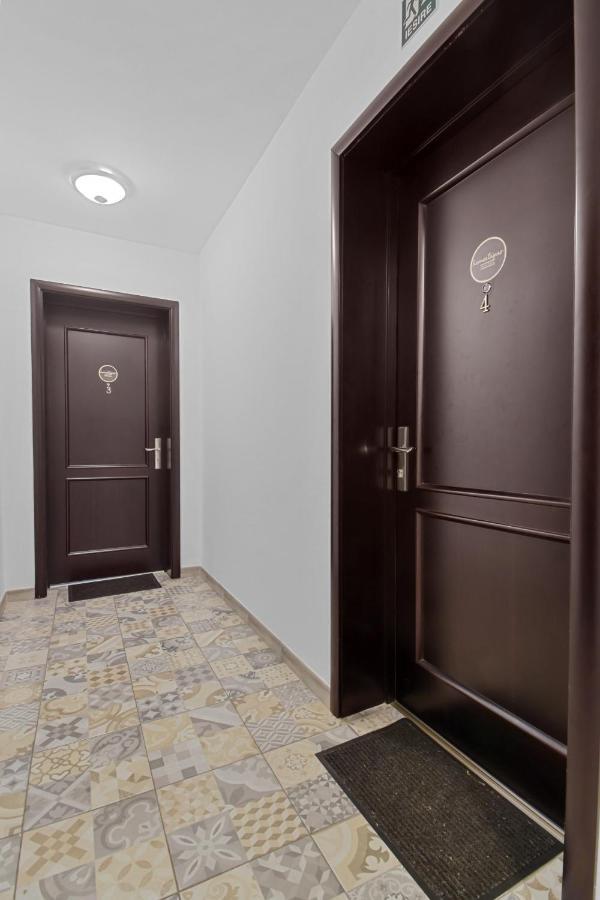 Homestay Отопень Екстер'єр фото