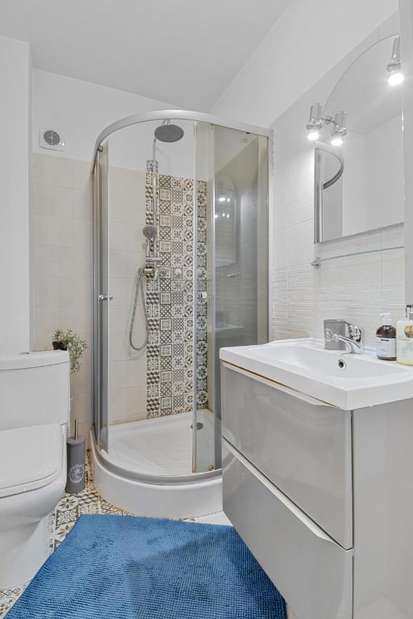 Homestay Отопень Екстер'єр фото