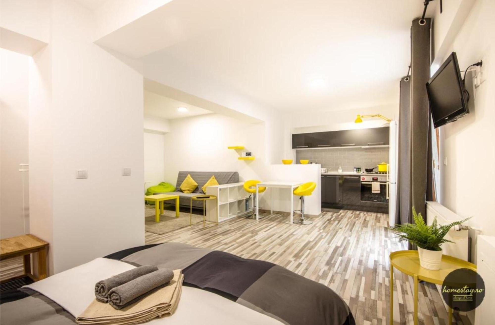 Homestay Отопень Екстер'єр фото